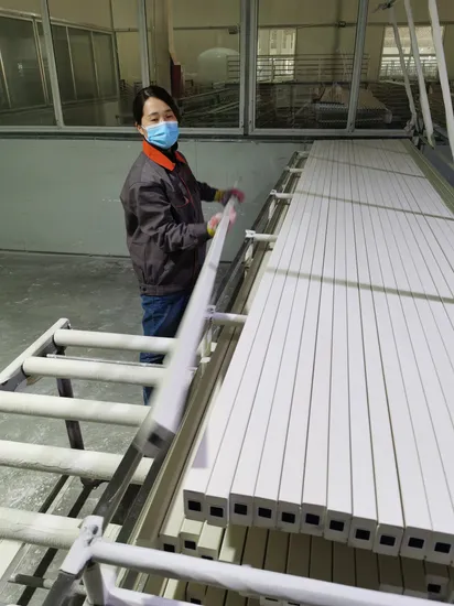 Obturador de PVC pivote superior/inferior Accesorios para salón con hermoso precio